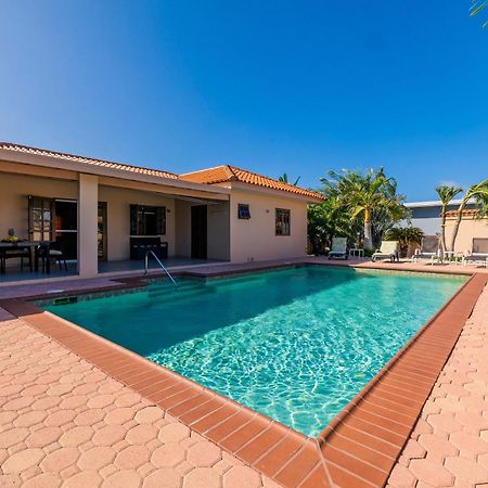 Sunrise Villa Is Gorgeous For Daily Views Of Sunrises And Sunsets Palm Beach Екстер'єр фото