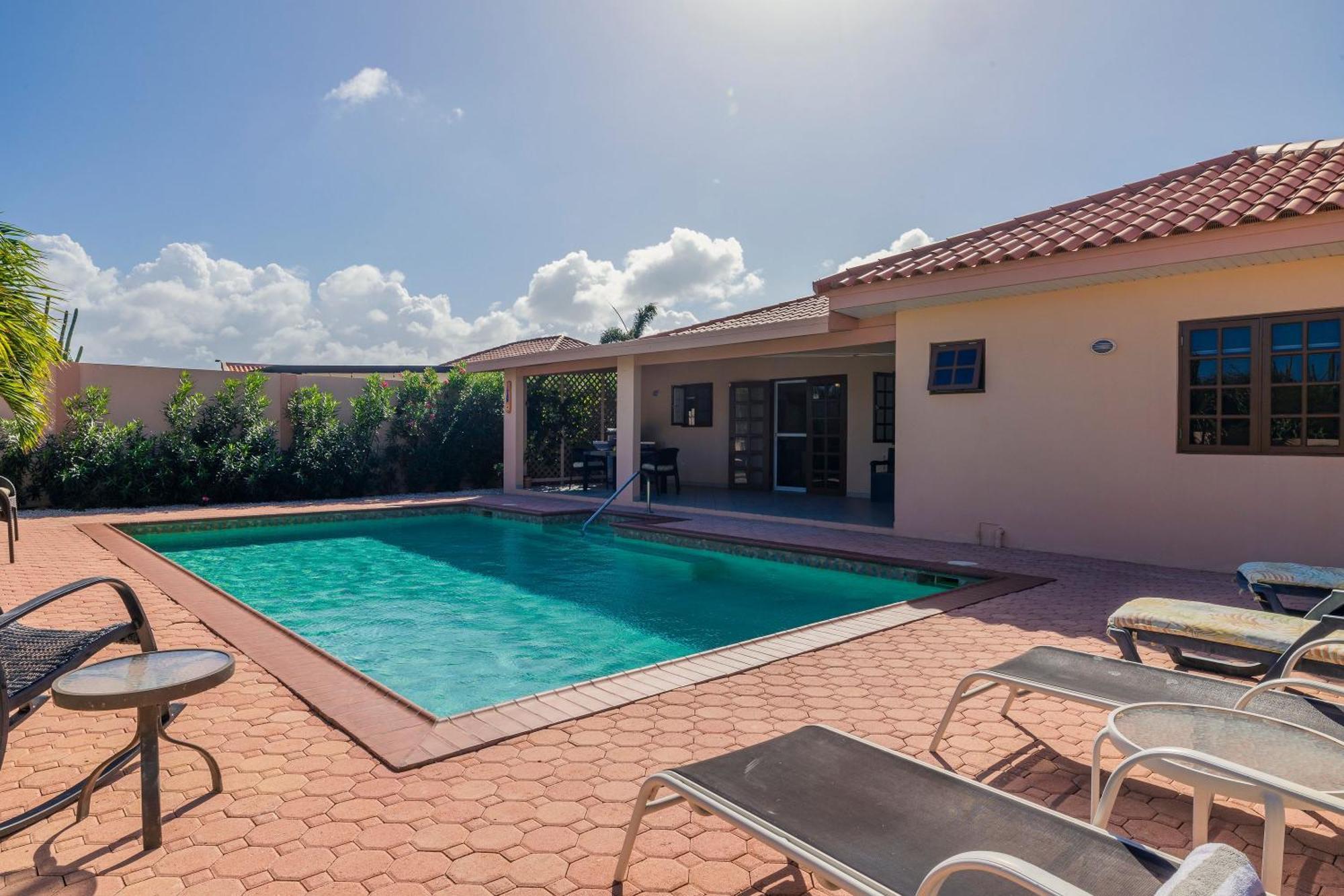 Sunrise Villa Is Gorgeous For Daily Views Of Sunrises And Sunsets Palm Beach Екстер'єр фото