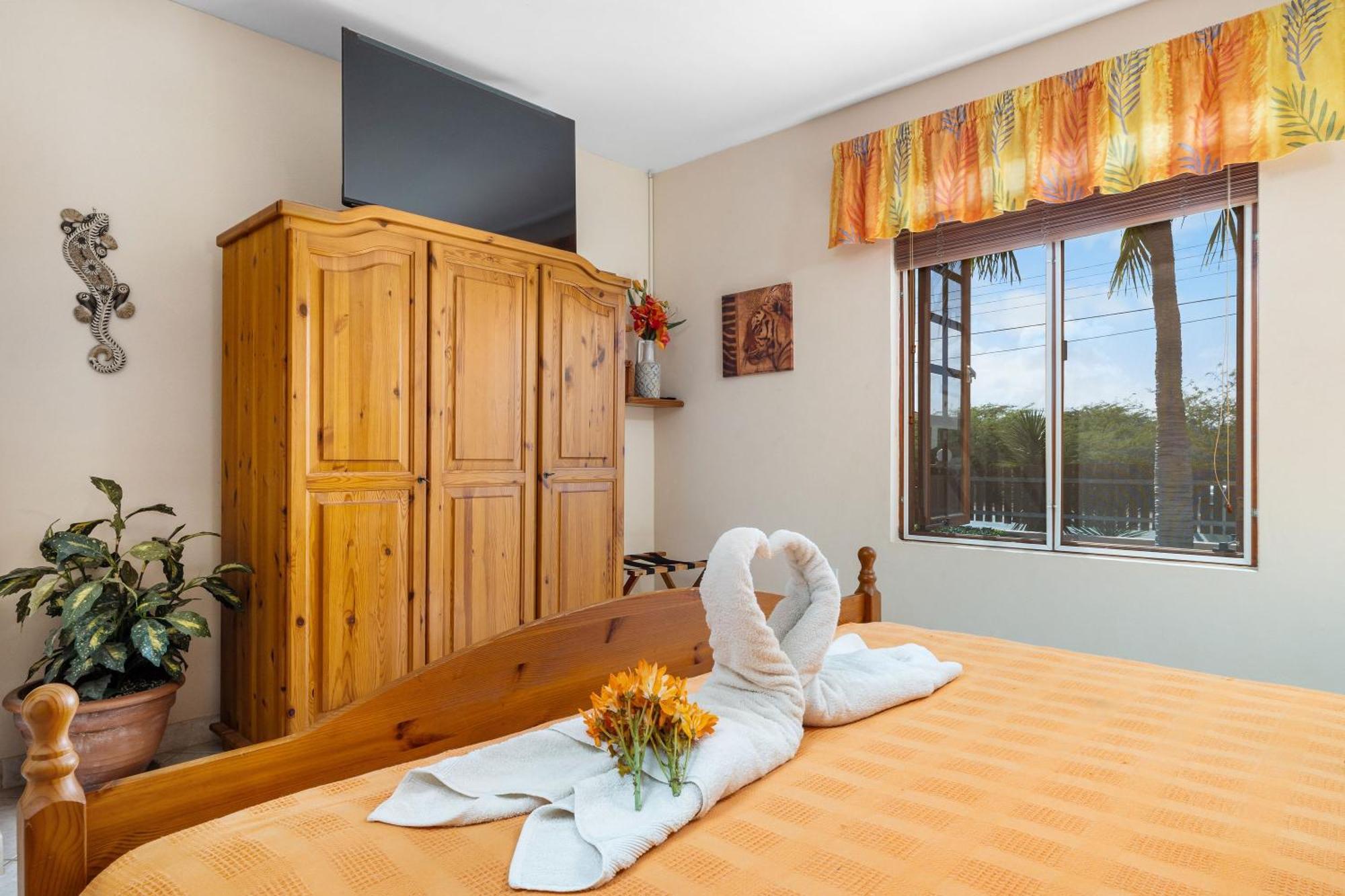 Sunrise Villa Is Gorgeous For Daily Views Of Sunrises And Sunsets Palm Beach Екстер'єр фото